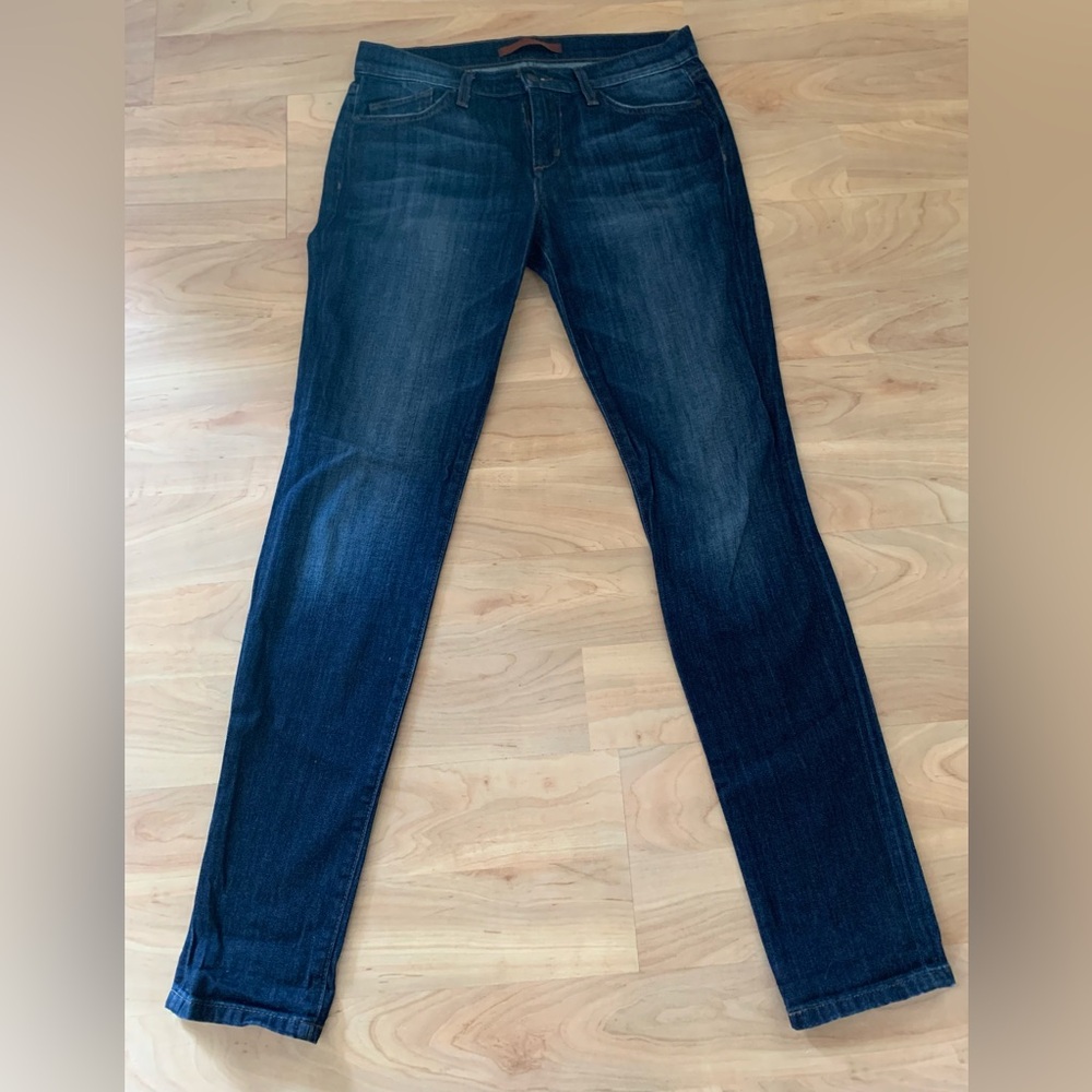 Joe’s Jeans Straight Leg Jeans W37